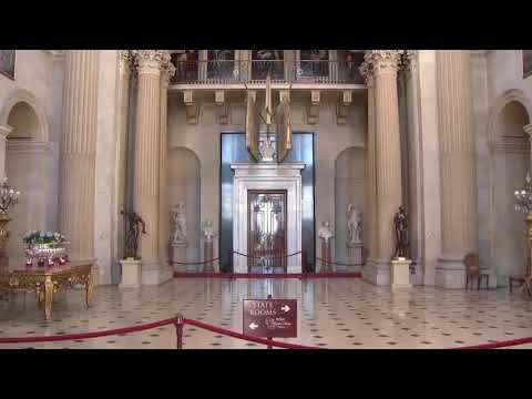 Solution elementary 3rd edition: Unit 9b Blenheim Palace