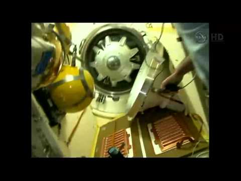 ISS Expedition 40 Farewells and Hatch Closure