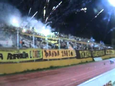 "TRIBU GUERRERA Salida 4tos de final Copa Vzla 2012" Barra: Tribu Guerrera • Club: Trujillanos