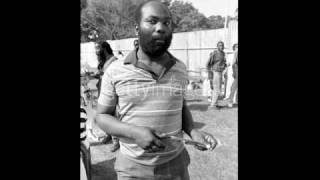 Download lagu Dennis Bovell (Blackbeard) 'Oohkno' mp3 Download lagu Dennis Bovell (Blackbeard) 'Oohkno' mp3