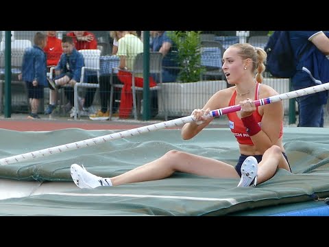 Apolena Švábíková (CZE) Pole Vault Girls (U18) 395 cm 1st Place Peteroboj reprezentanc Ptuj 2023