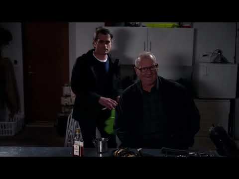 Irish Bar | Modern Family S07 E14