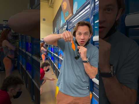 Do not do this at a pet store! 🐠