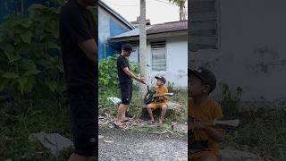 Download lagu Daenk ajarin Ijul Main Gitar #shorts mp3 Download lagu Daenk ajarin Ijul Main Gitar #shorts mp3
