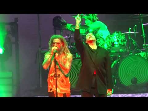Rob Zombie & Marilyn Manson - "Helter Skelter" [Beatles cover] (Live in Phoenix 8-26-18)