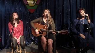 Live Music Video: Nashville Songwriter Round at Moonlight