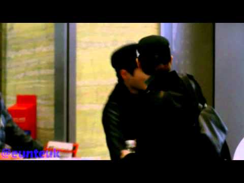 111219 Sukira - Ryeowook and Sungmin leaving Sukira