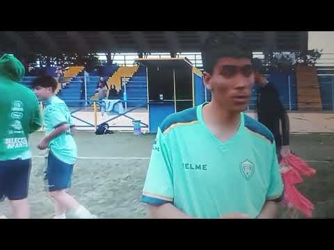 Maximiliano Aqueveque, refuerzo de Nacimiento para Los Ángeles 