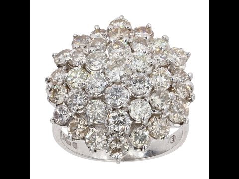 18ct White Gold Diamond Cluster Ring