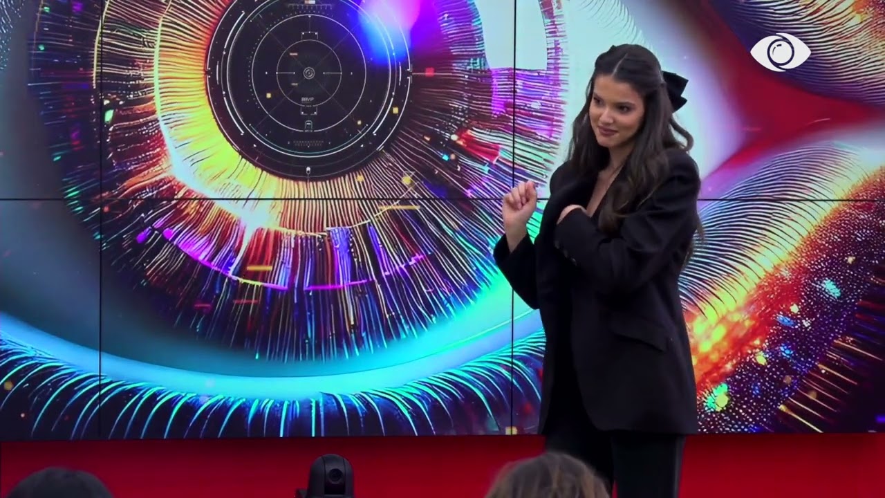 Vijon sfida e pantomimeve, Rizarta përshkruan me gjeste fjalën