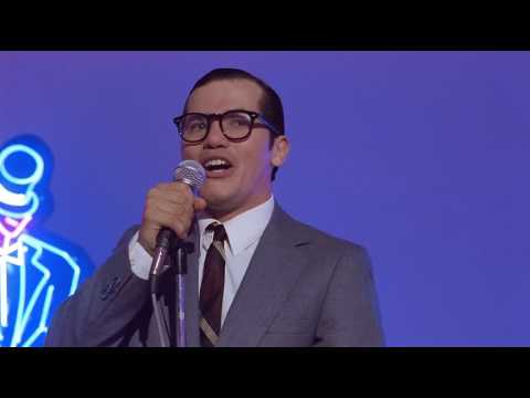 Surprising! Pest was singing on the stage! You would never know what would happen next