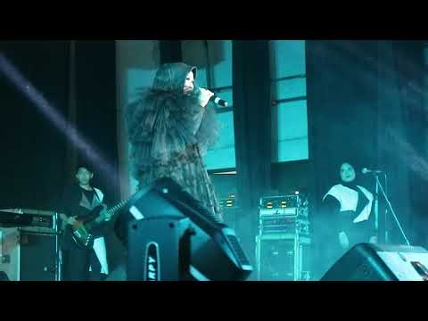 RIKA RAFIKA - BANGBUNG HIDEUNG @RUMENTANG SIANG (KONSER ALBUM SANDEKALA RISA SARASWATI)