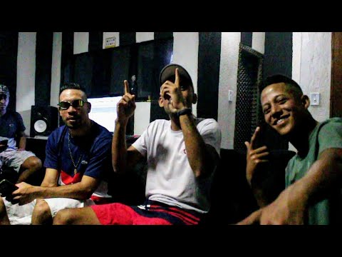 MC Jv Do Santa, MC Kdez e MC Jhou da Leste - MedleyZão Stúdio Favela Chic ( Talento de Quebrada )