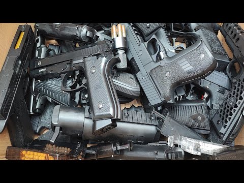 Reloading and Firing Airsoft And Air Guns ! Realistic Airsoft Military Guns Toys Beretta 92XI