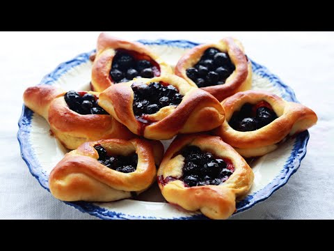 Blueberry Pirozhki (Hand Pies)