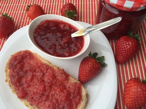 Mermelada de fresas casera en panificadora