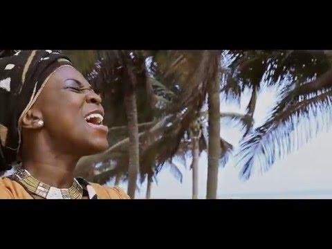 "Mon prince á moi" PéPé OLEKA (clip officiel)