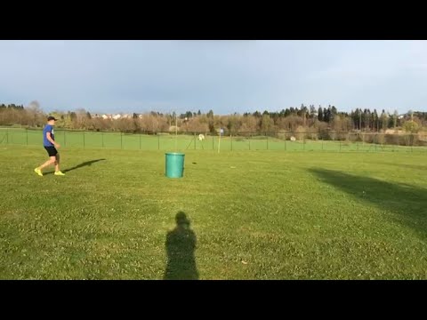 Roman Hitzinger (JFG Unterer Donauwald U19) trifft aus 30 (!) Metern #indietonnetreten