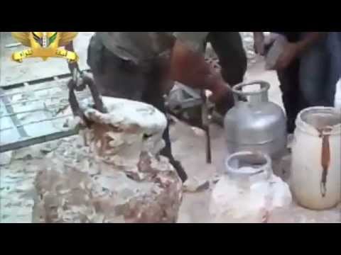 تجهيز ألغام محلية الصنع من قبل لواء القصاص في حي العامرية في حلب