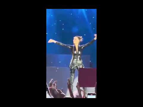 ¿Por qué te vas? en vivo desde España ❤️💗❤️ #tini