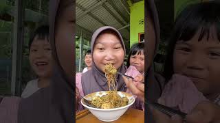 Download lagu eating meatballs is crowded with little kids #minivlog #adayinmylife #meatballs mp3 Download lagu eating meatballs is crowded with little kids #minivlog #adayinmylife #meatballs mp3