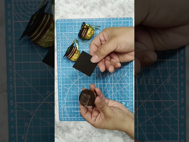 Vídeo relacionado con Regalos de Agradecimiento para Profesores, Portalápices Personalizado para Bolígrafos, Organizador de Escritorio de Madera Maciza con Nombre Personalizado, Regalo de Graduación, Jubilación, Cumpleaños