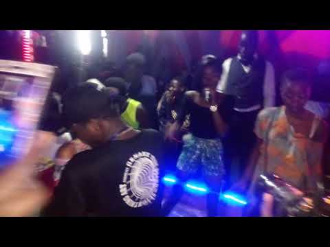 DIA NU'ELLA EN show inédit