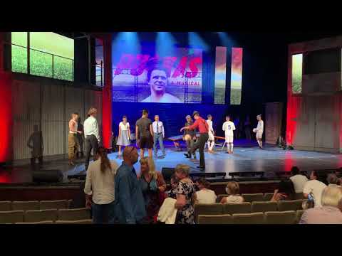 PUSKÁS - A musical: az előadás kezdte előtti másodpercek.