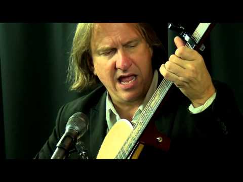 Folk Alley Sessions: Ellis Paul - "Mary, Mary"