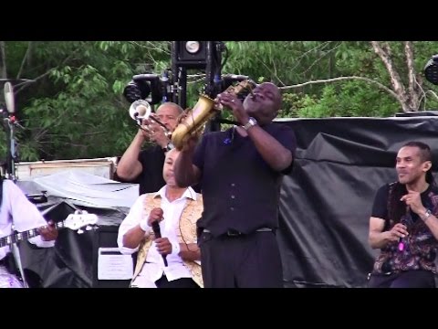 Earth, Wind & Fire - After The Love Has Gone (Wanee 2015)