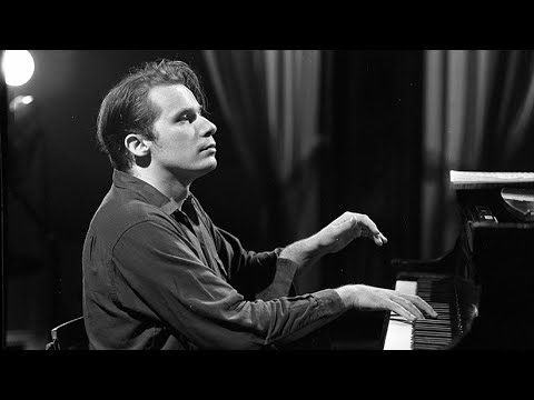 Glenn Gould - C.P.E Bach - Sonata in A Minor No. 1, Wq. 49 " Württembergische Sonate"
