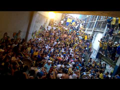 "Canalla te prometo que siempre voy a estar a tu lado 2015" Barra: Los Guerreros • Club: Rosario Central