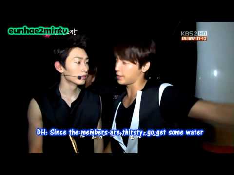 Eunhae moment #174 [Donghae checking out his hyukkie]