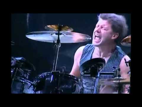 FASTEST DRUMMER EVER;CARL PALMER (EMERSON-LAKE-AND PALMER ) MUST SEE