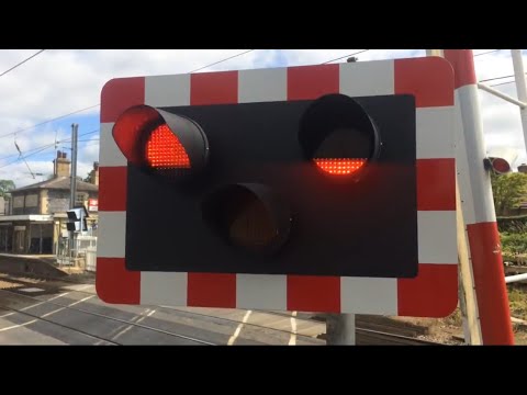 Shelford Level Crossing (30.06.19) (Cambs)