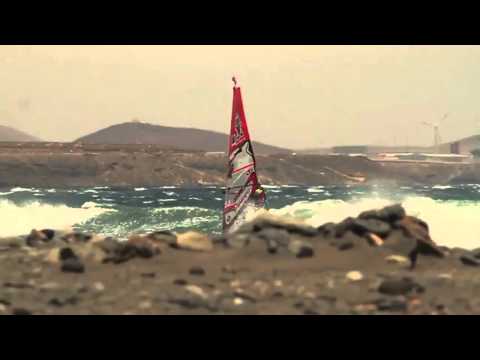 Windsurf PWA Pozo 2012   Philip Köster met la fessée à Victor Fernandez