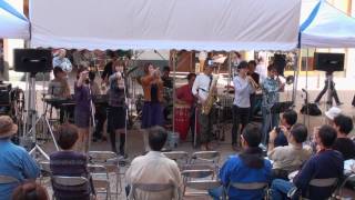 Morning Sun(Incognito) performed by Groovin'High