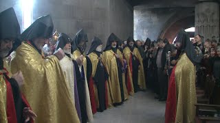 Առաքյալների տոնին դուրս բերվեց Հայ եկեղեցու զորավոր սրբություններից մեկը