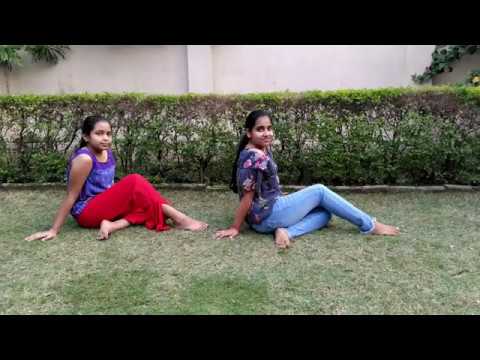 Dance by DISHITA and DEEVANSHI on YAAD PIYA KI ANE LAGI
