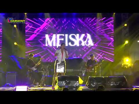 AKU CUMA PUNYA HATI - MEISKA live konser at Pekalongan