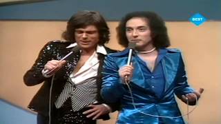 Eurovision 1976 – Germany – Les Humphries Singers – Sing Sang Song