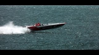 preview picture of video 'Powerboat Race in HD. Portland Bill. Cowes-Torquay-Cowes Spectacular'