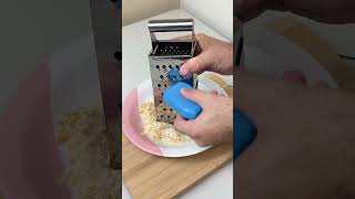 Did you know that if you put soap in old bread... 😱🤯