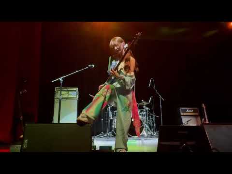 QWER Let's Love fancam (60FPS) 20251111 2025 QWER First World Tour Rockation Fort Worth