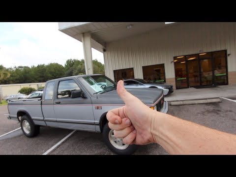 32 YEARS LATER - 1986 GMC S15 w/4x4 | In Depth Review ( For Sale $4500 ) Classic Pickup Truck