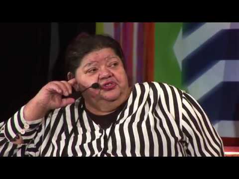 1. Věra Bílá (14. 11. 2017, Malostranská beseda) - 7 pádů HD