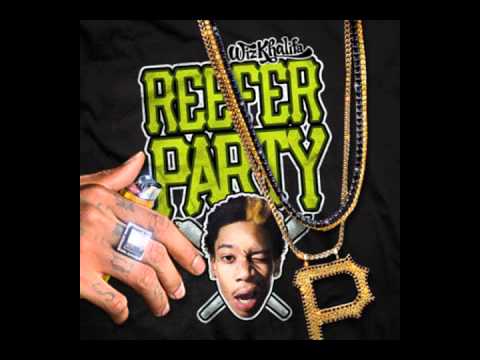 Wiz Khalifa Ft. Big Bang & Big Bake - Hustlin' Everyday  Reefer Party Mixtape 2011