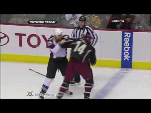 Chris Stewart vs Taylor Pyatt