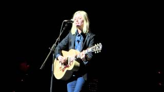 Shelby Lynne - "Jesus on a Greyhound"