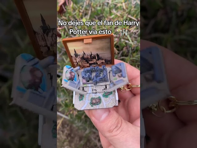 Vídeo relacionado con Grupo Erik Llavero Harry Potter Slytherin bufanda - Harry Potter regalos : Llaveros originales | Llaveros niños cumpleaños Merchandising Oficial